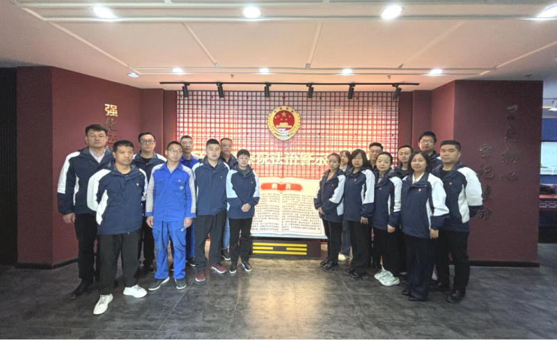 汽貿(mào)公司黨支部開(kāi)展 “強(qiáng)化作風(fēng)建設(shè)  筑牢紀(jì)律防線” ——深入貫徹中央八項(xiàng)規(guī)定精神學(xué)習(xí)教育主題黨日活動(dòng)