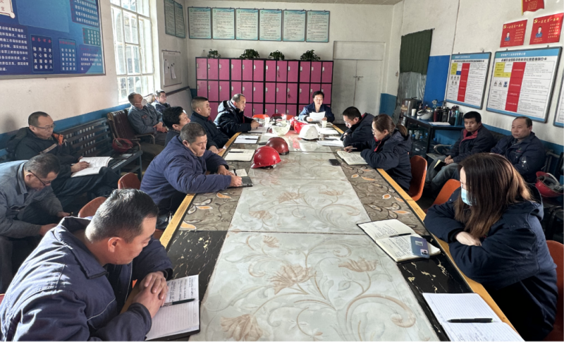 對(duì)標(biāo)對(duì)表新要求 主動(dòng)作為抓落實(shí)——物產(chǎn)工投公司紀(jì)委召開學(xué)習(xí)貫徹中紀(jì)委、省紀(jì)委二次全會(huì)精神專題會(huì)議暨節(jié)前廉政教育警示會(huì)