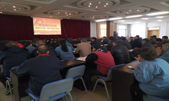 堅(jiān)定信念 對(duì)黨忠誠，融會(huì)貫通 學(xué)以致用