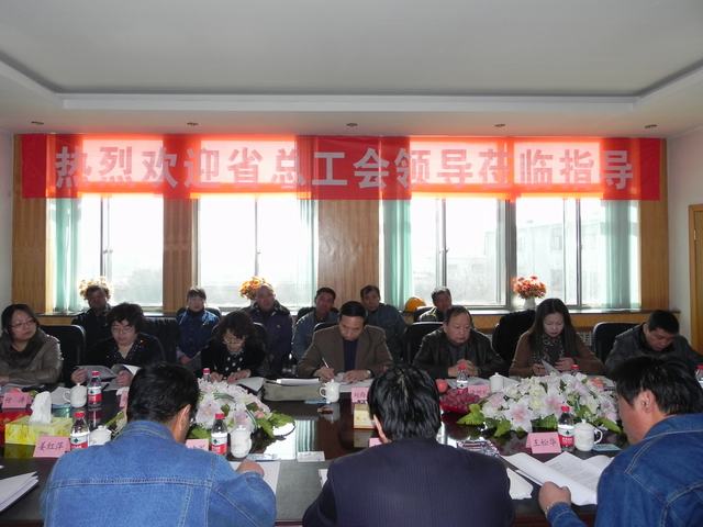 深入車間班組、“零距離”接觸職工、體驗(yàn)職工生活、傾聽職工心聲