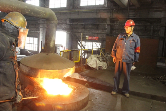 為降本，他“癡”心不改